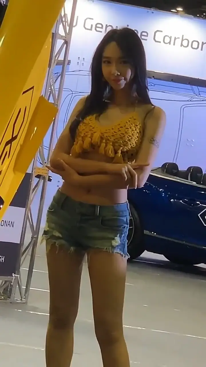 Auto Show Site韩国车模 레이싱 모 델Korean Beautiful Car Model