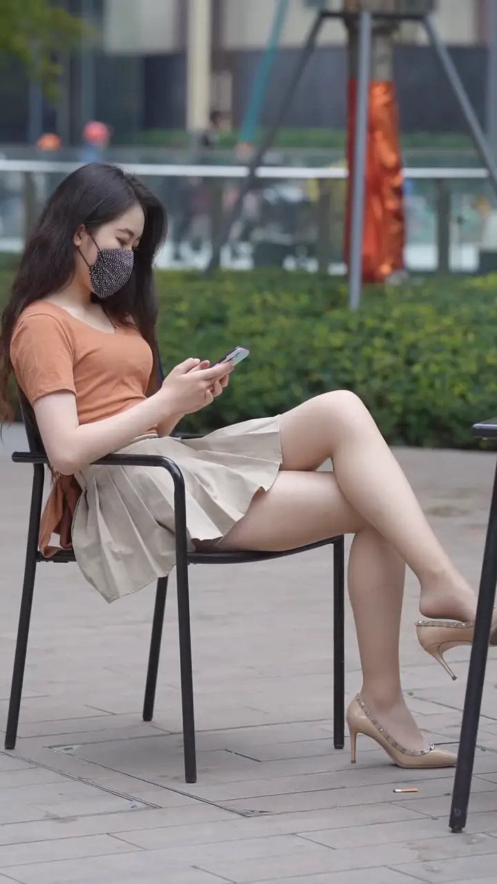 美腿姐姐迷人美腿