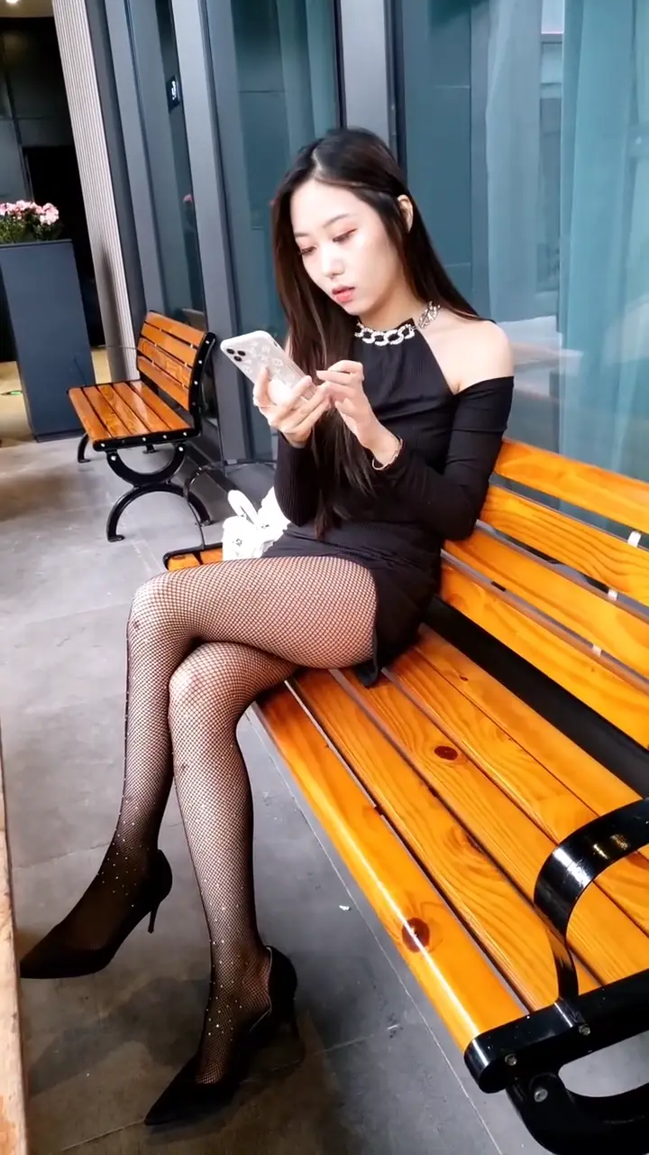 气质美女大长腿美腿姐姐网袜穿搭