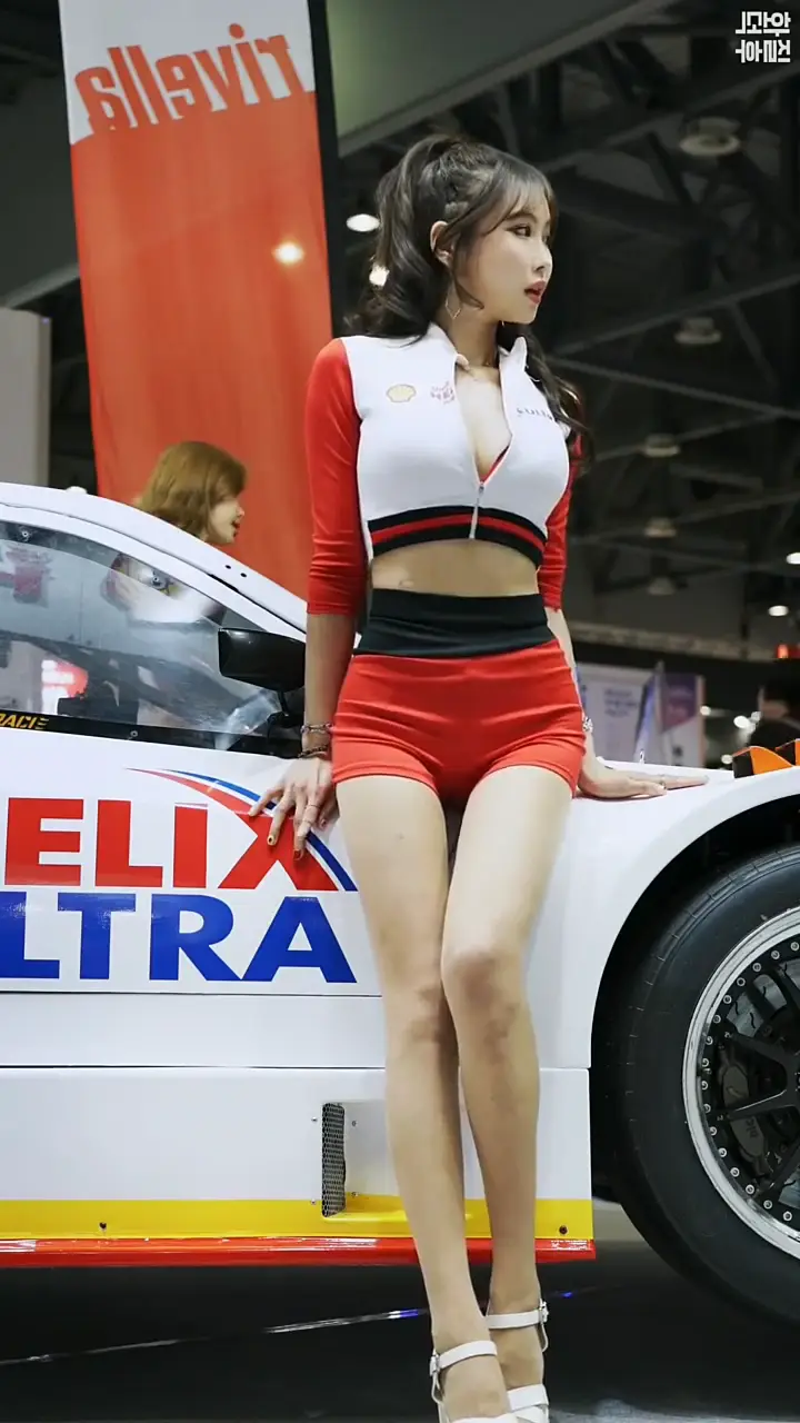 Auto Show Site韩国车模 레이싱 모 델Korean Beautiful Car Model