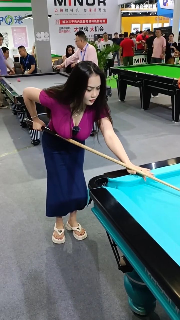 台球女孩Sexy Vacuum