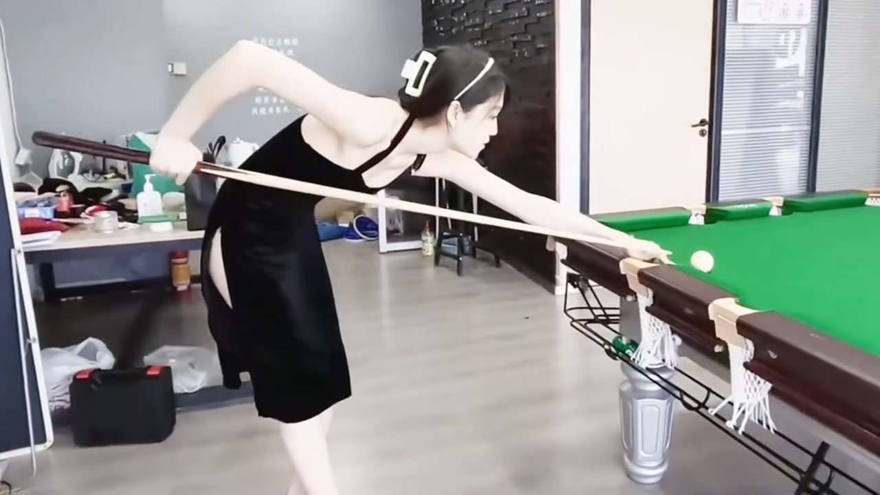 台球女孩Sexy Vacuum