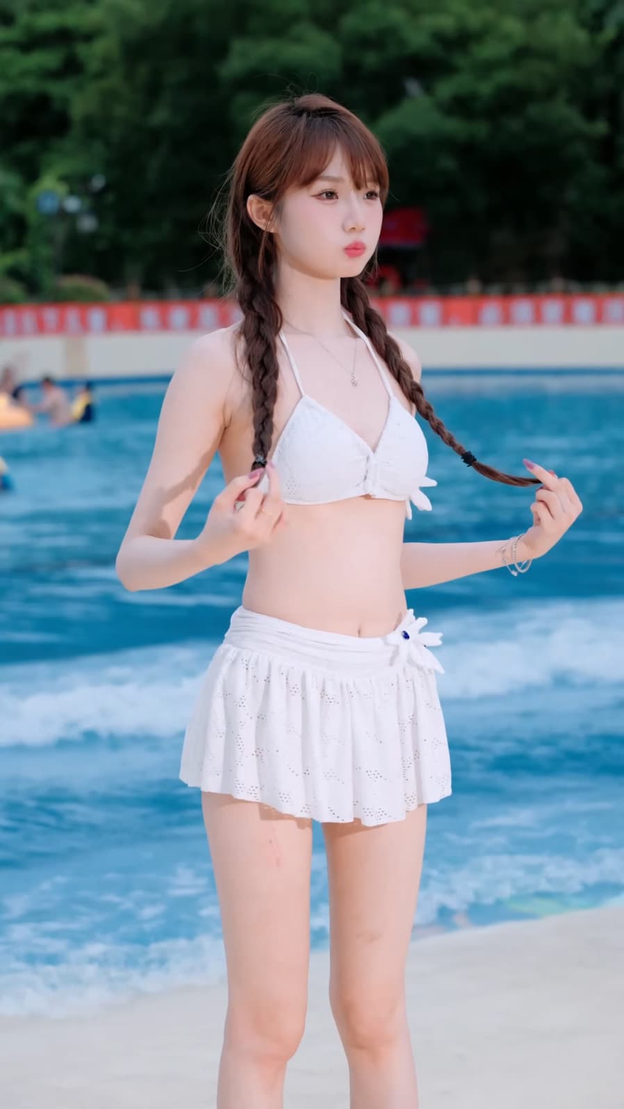 043.AsianAutomodelgirl·泳装写真