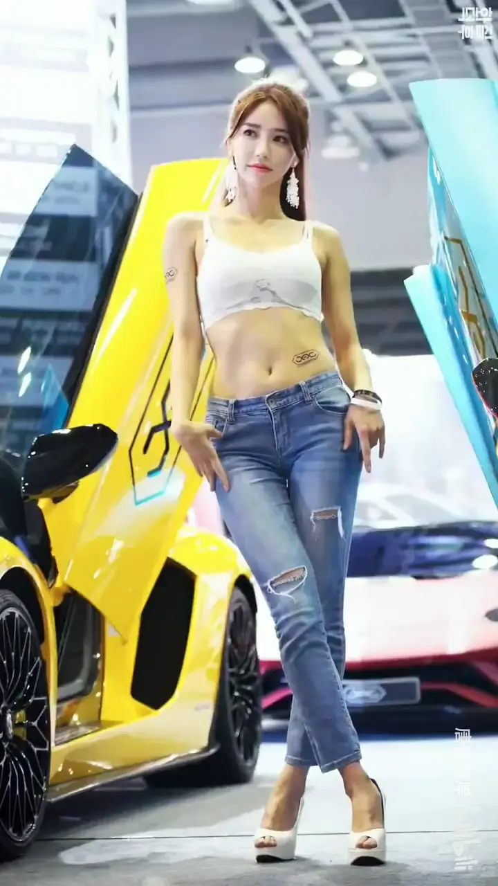 Auto Show Site韩国车模 레이싱 모 델Korean Beautiful Car Model
