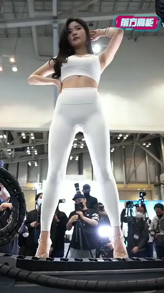 Auto Show Site韩国车模 레이싱 모 델Korean Beautiful Car Model