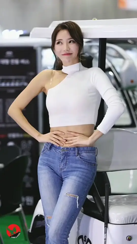 Auto Show Site韩国车模 레이싱 모 델Korean Beautiful Car Model