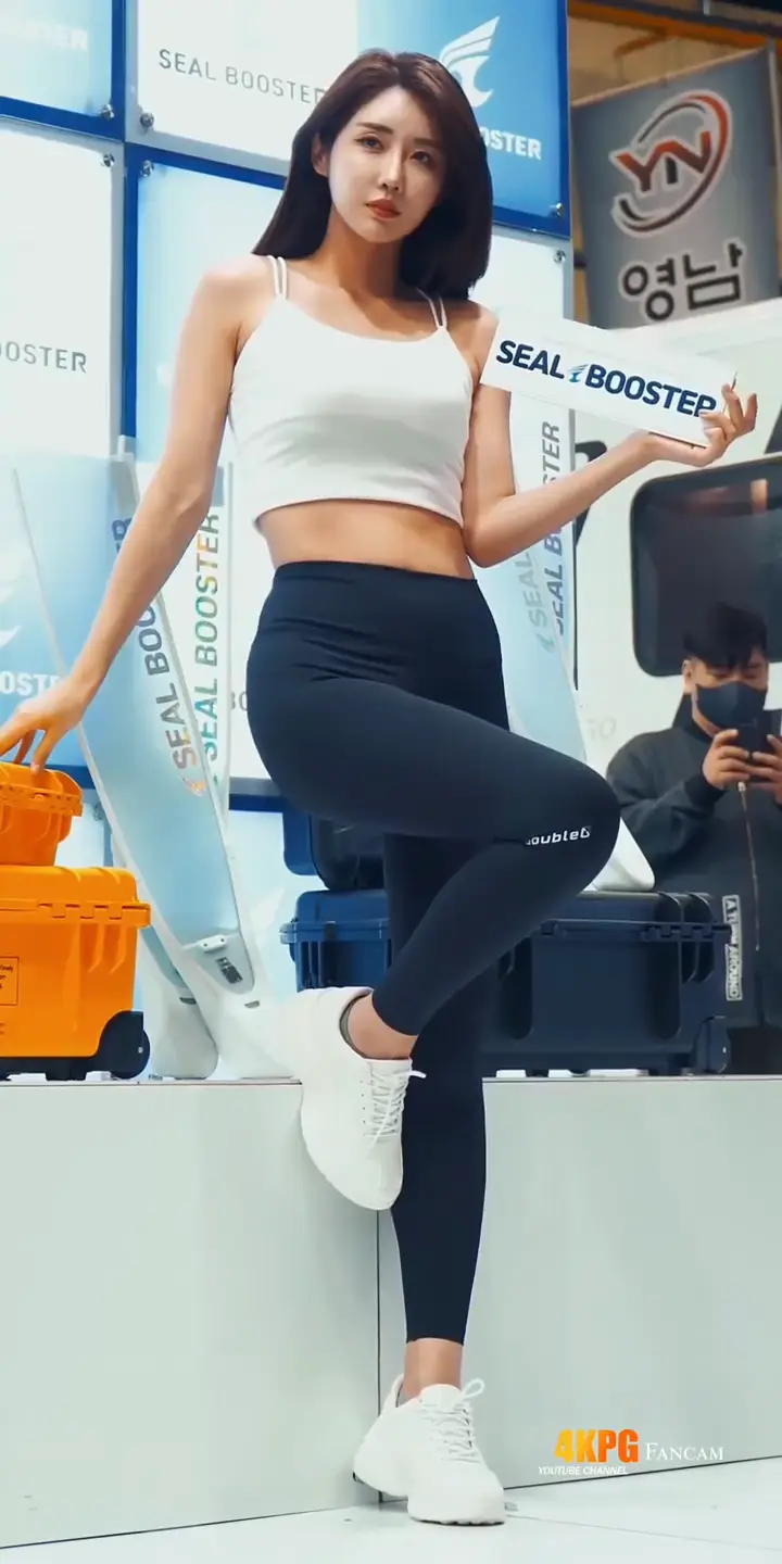 Auto Show Site韩国车模 레이싱 모 델Korean Beautiful Car Model